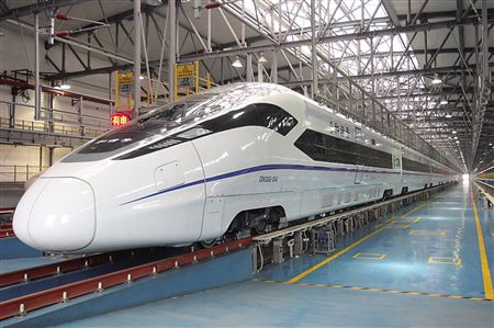 12月26日"万灵古镇号"crh380d型动车带你一起感受速度